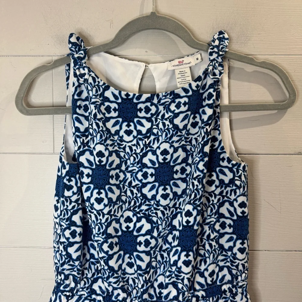 Vineyard Vines | Girls Tile Medallion Print Romper Size Medium